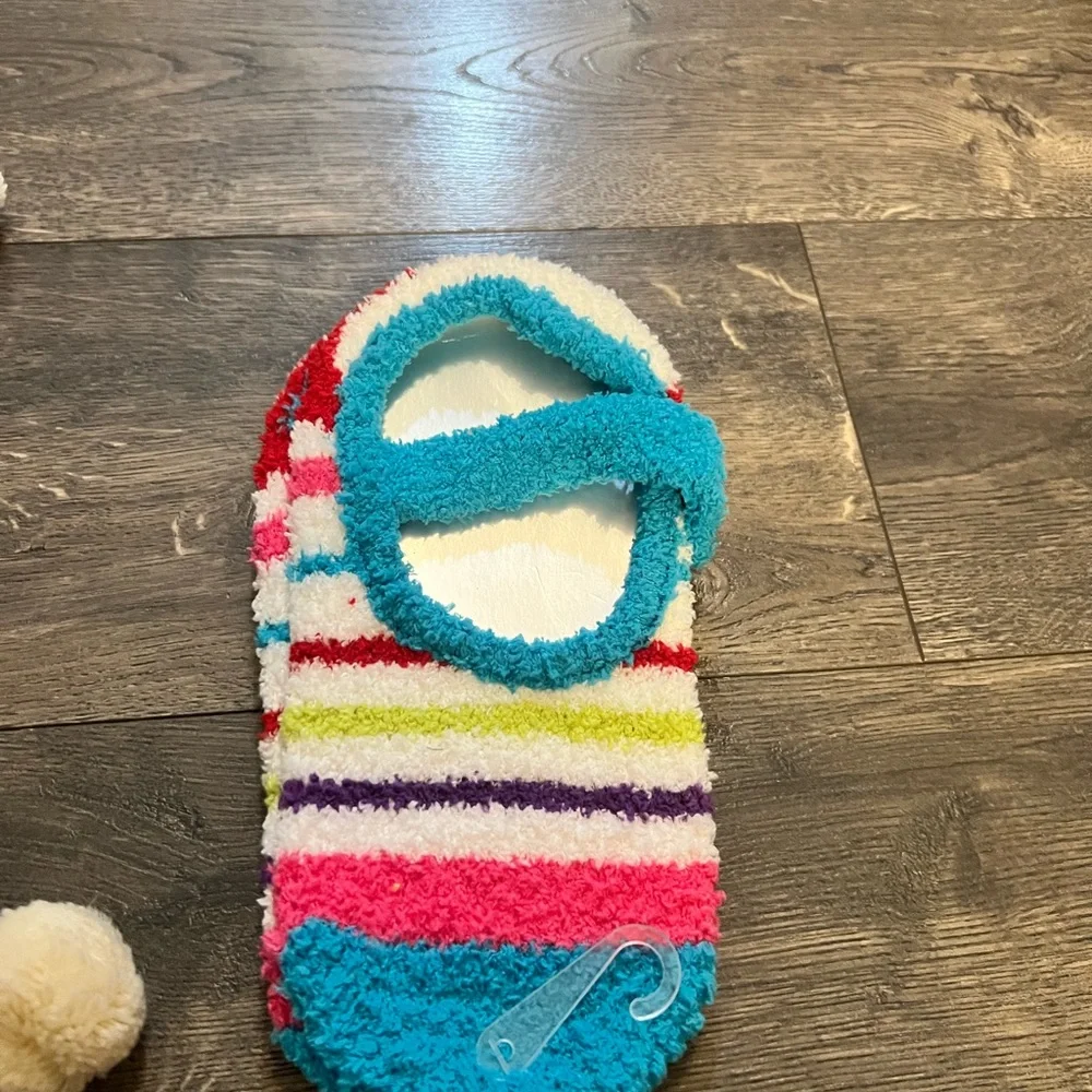 2 Pairs‎ of Women's Socks NEW